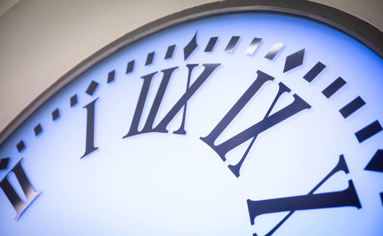 Horario de invierno cuándo se cambia la hora en España este 2022 La Verdad